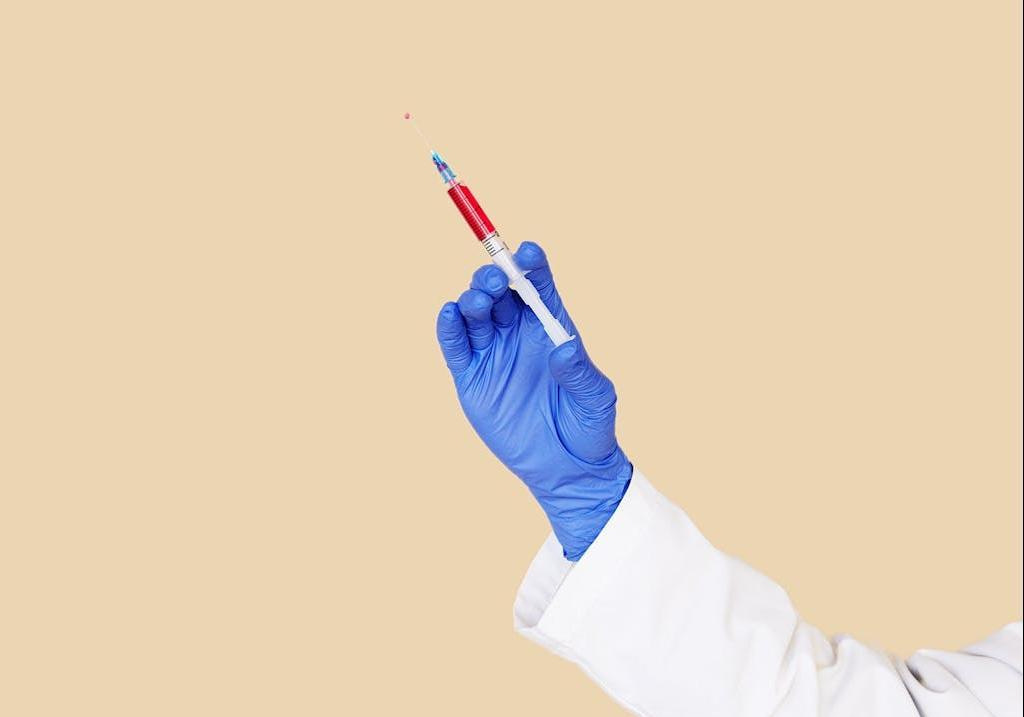 dottore, iniezione intramuscolare