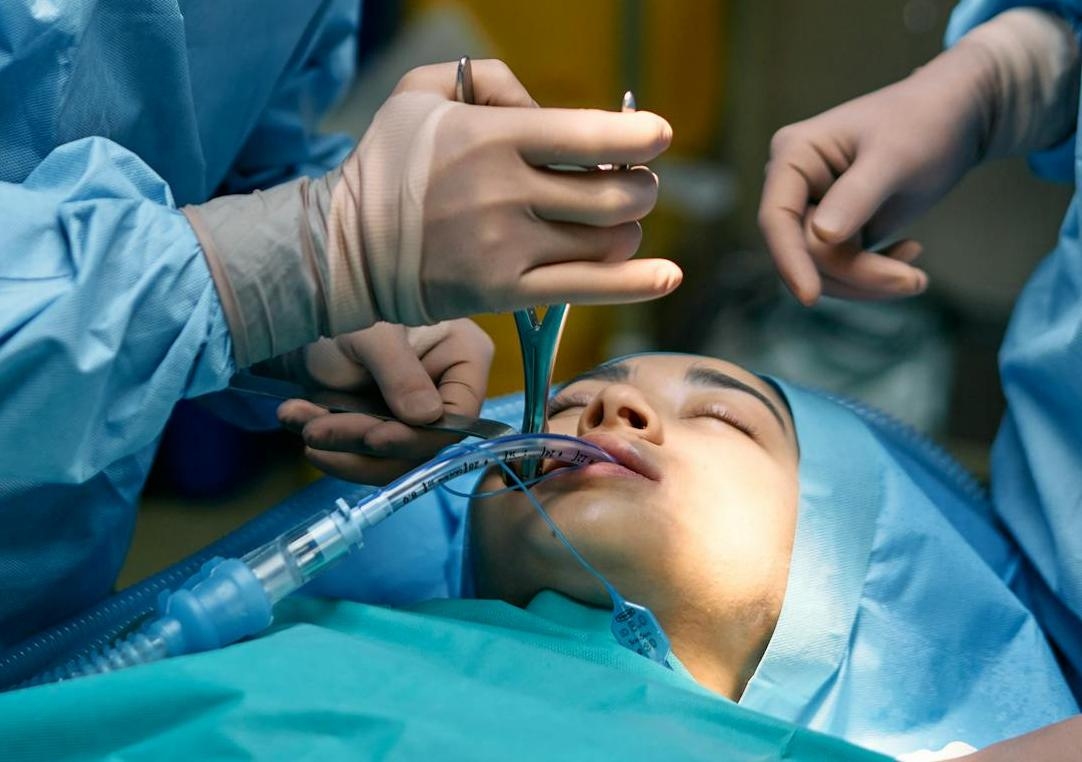 pexels cottonbro 7583385