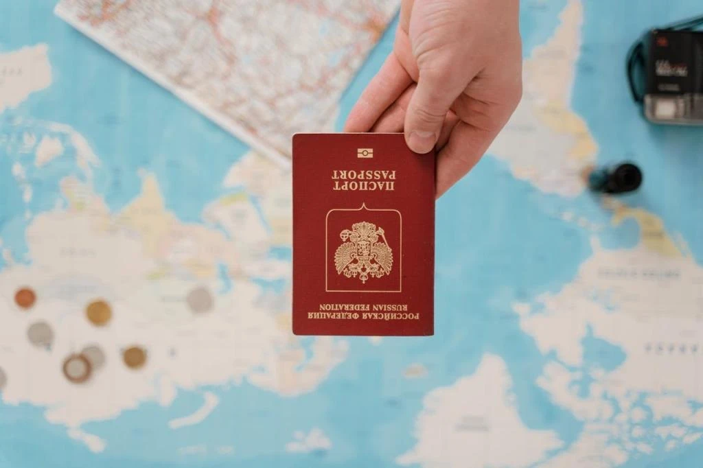 lavoro all'estero, passaporto