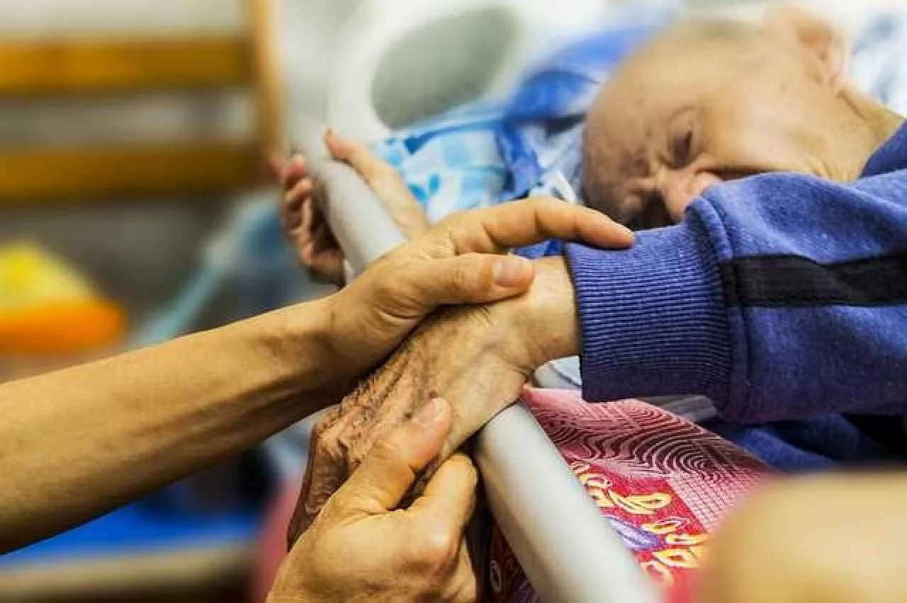 hospice 1761276 640
